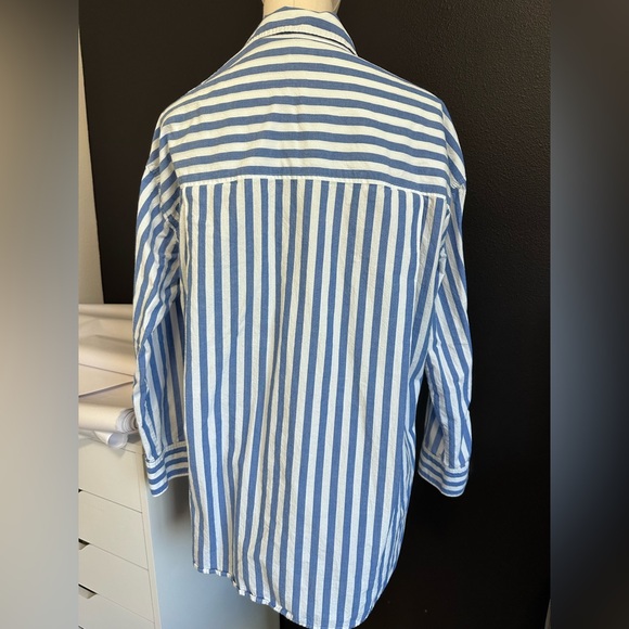 Madewell The Signature Poplin Oversized Shirt in blue stripe - Picture 7 of 7